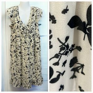 Converse One Star Cream Floral V-Neck Ruffle Dress Chiffon Midi Skater Girl Chic
